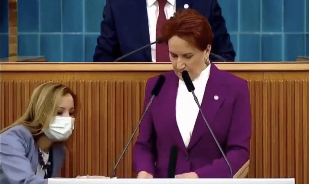 Meral Akşener, prompterı bozulunca konuşamadı