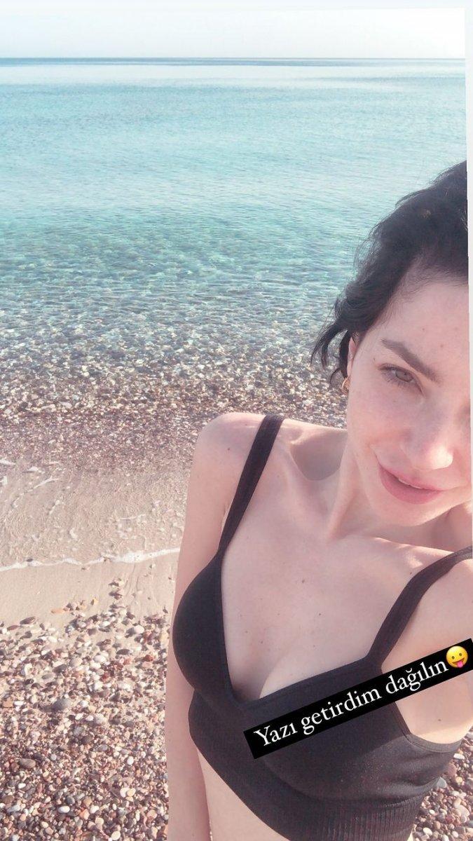 Merve Boluğur, yaz sezonunu erken açtı