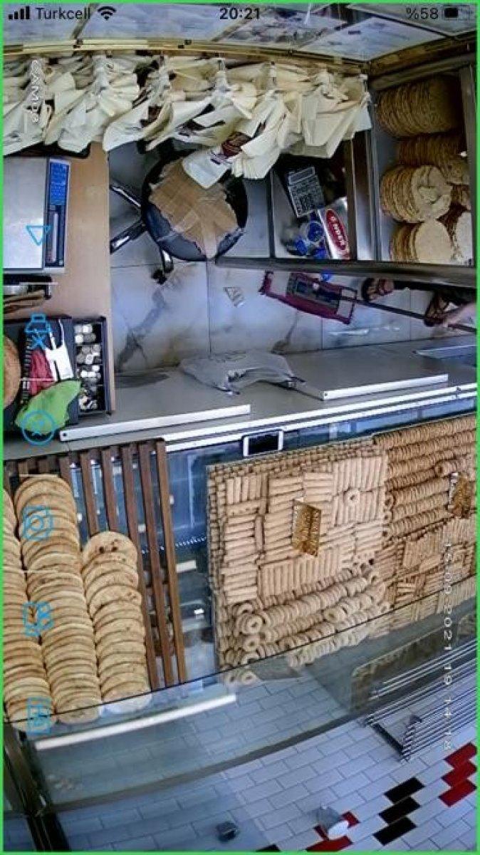 Kahramanmaraş'ta kasiyer, paraları paspasla çaldı