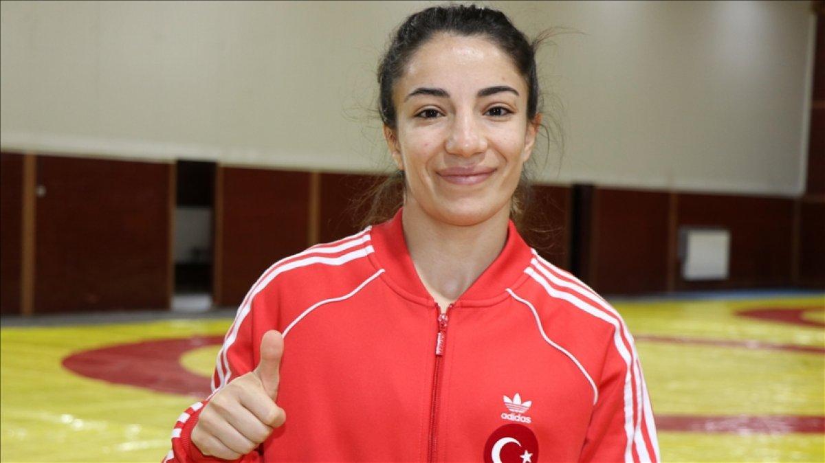 Avrupa şampiyonu milli güreşçi Evin Demirhan Yavuz'un hedefi olimpiyatlar