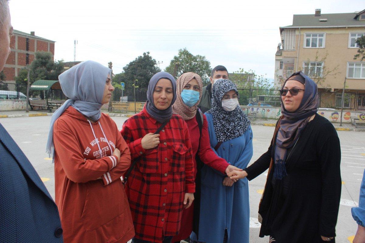 Kocaeli’de 2 kadın veliden öğretmene darp