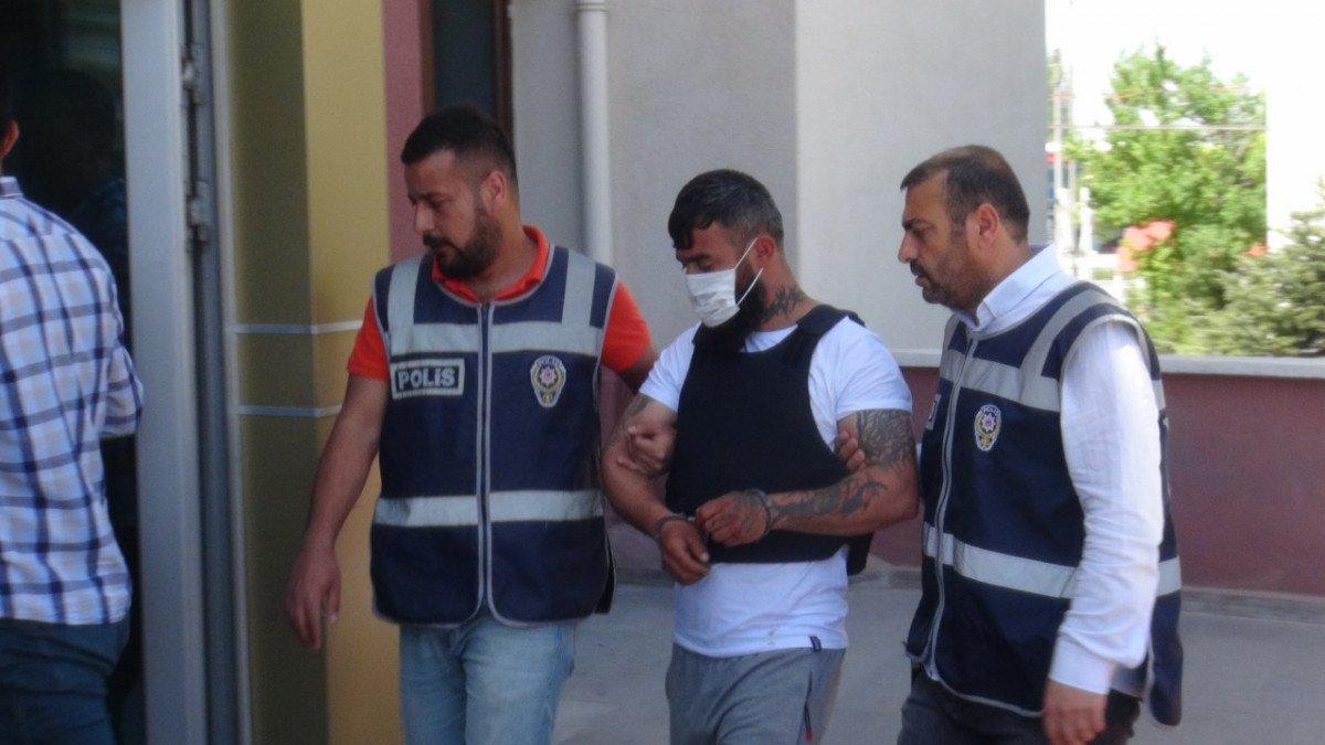 Niğde’de 47 yaşındaki adamı öldürüp, attılar