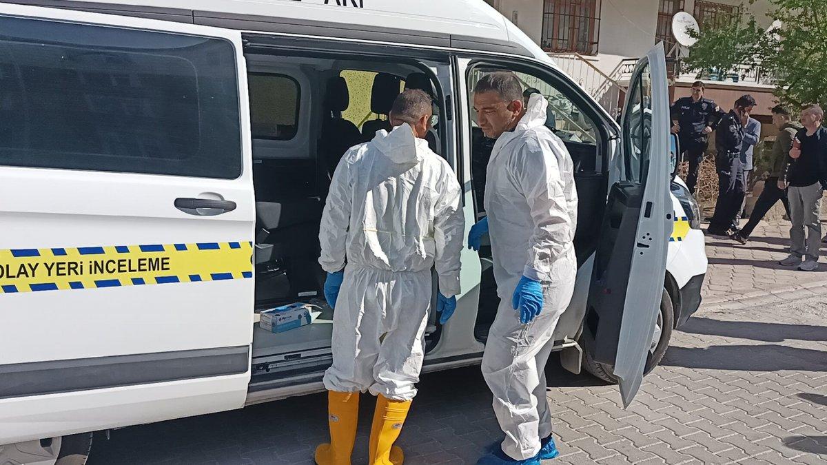 Kırşehir'de 4 katlı binada yangın: 1 ölü