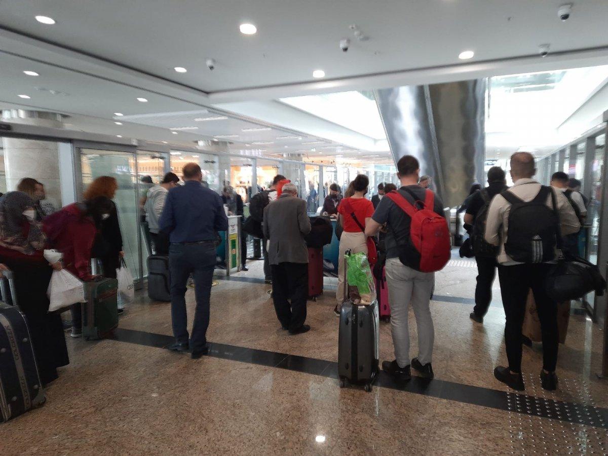 Ankara YHT Garı'nda trenler tam kapasite çalışıyor