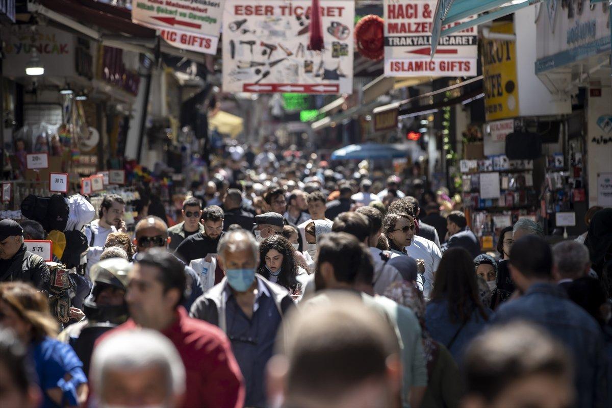 Eminönü'nde bayram hareketliliği