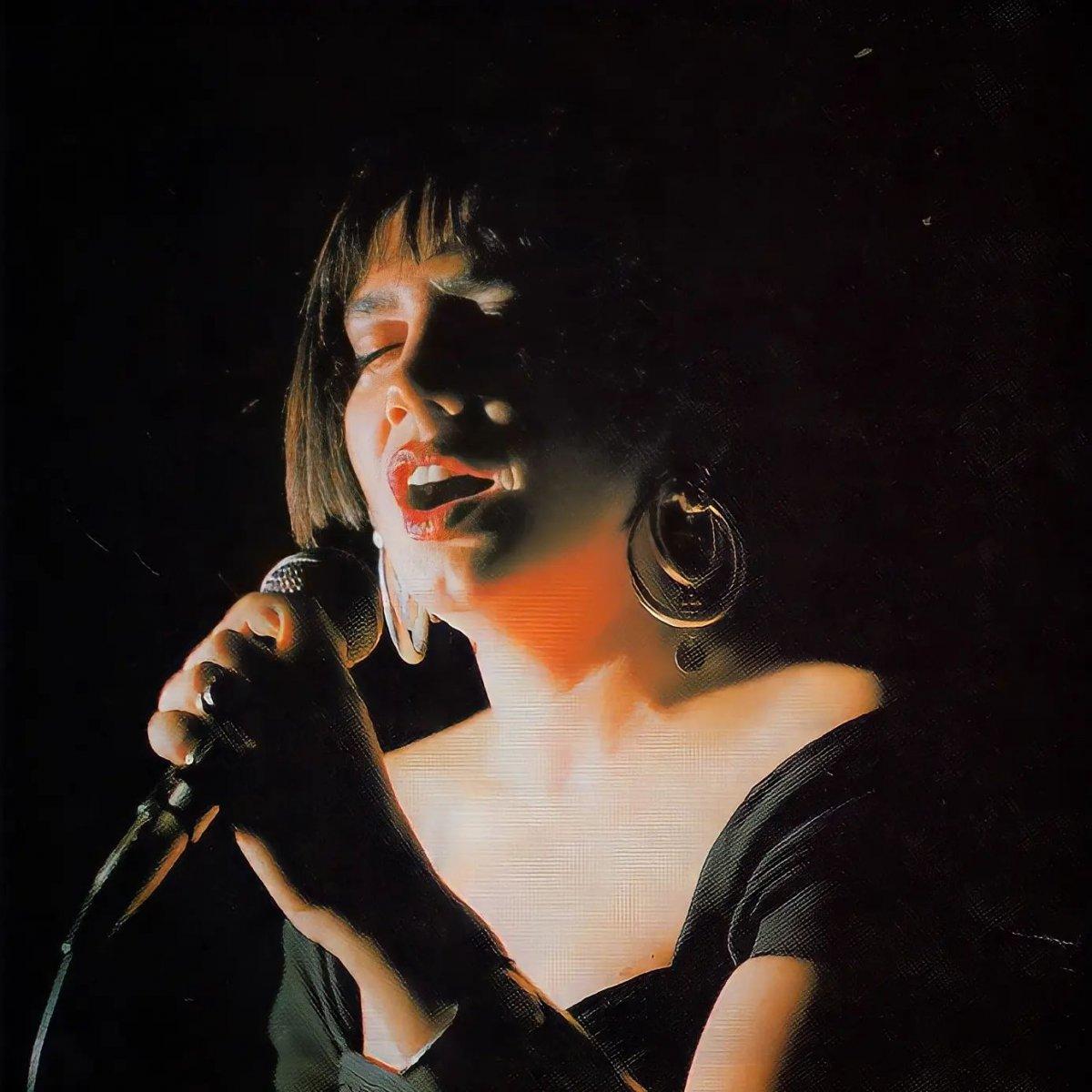 Sezen Aksu 'Her Şeye Rağmen'in demosunu paylaştı