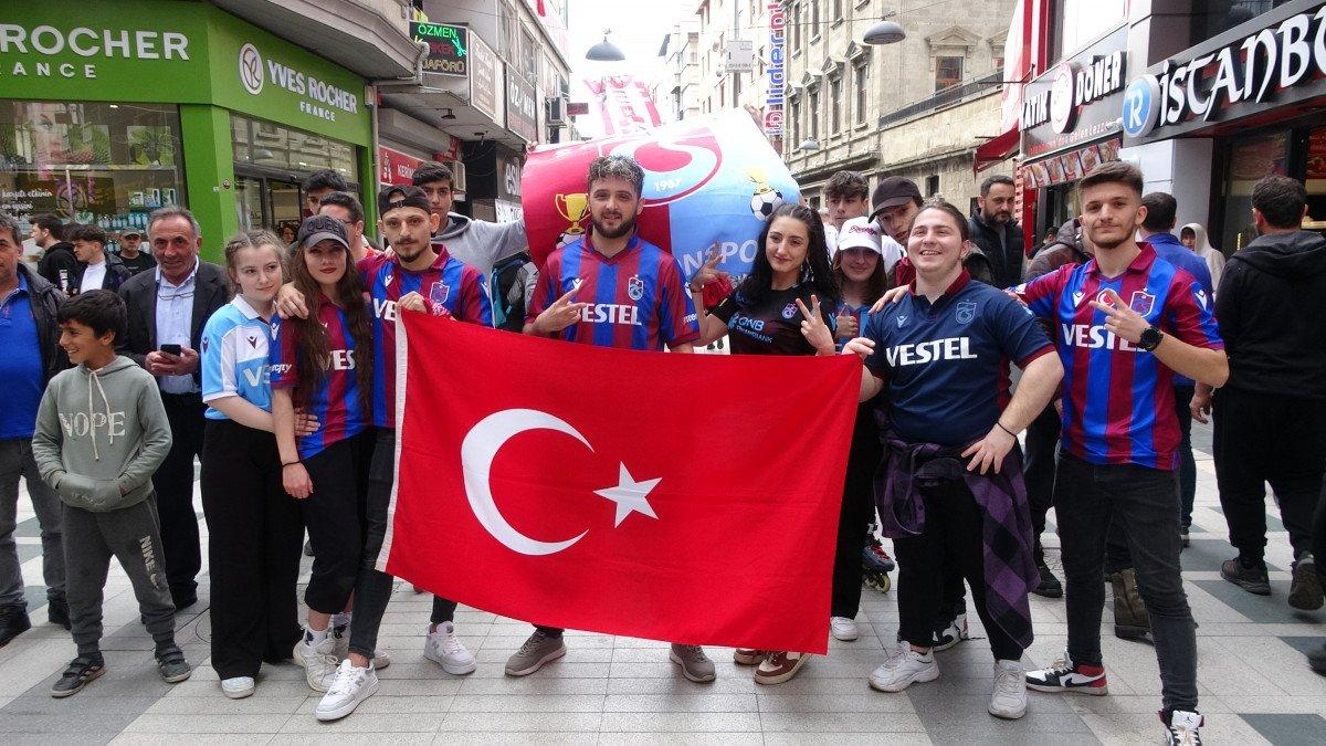 Trabzon'da şampiyonluk kutlamaları erken başladı