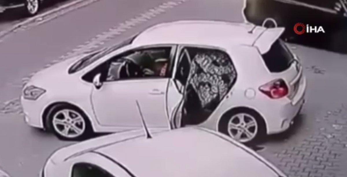 Esenyurt’ta halı hırsızları kamerada