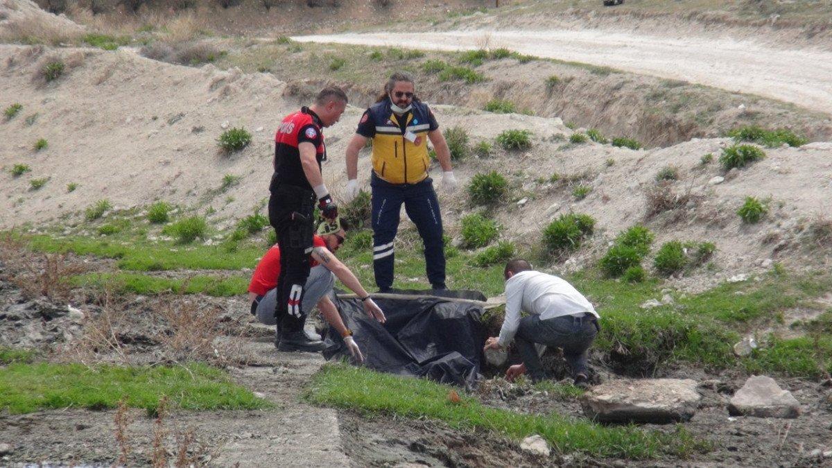 Niğde’de 47 yaşındaki adamı öldürüp, attılar