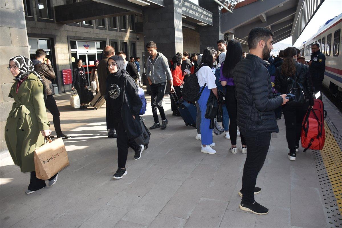 Pahalı biletler, Doğu Ekspresi'ne ilgiyi artırdı