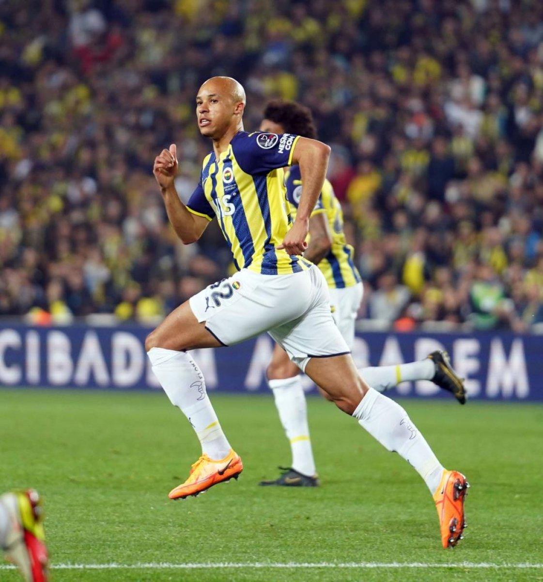 Formasına kavuşan Tisserand penaltıya sebep oldu