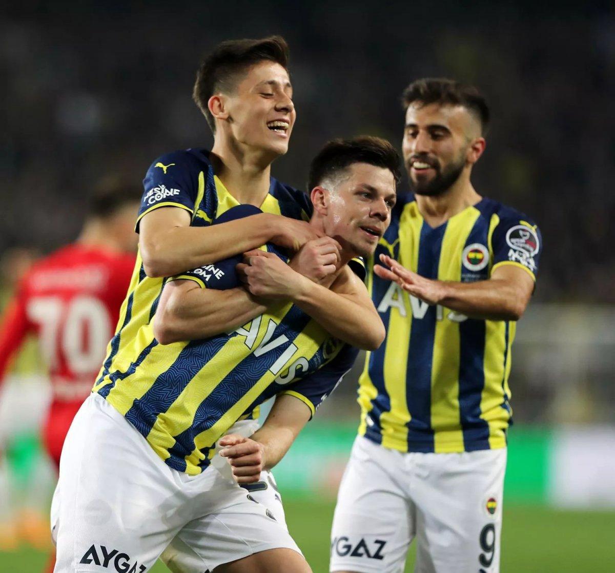 Miha Zajc taraftarını mest ediyor