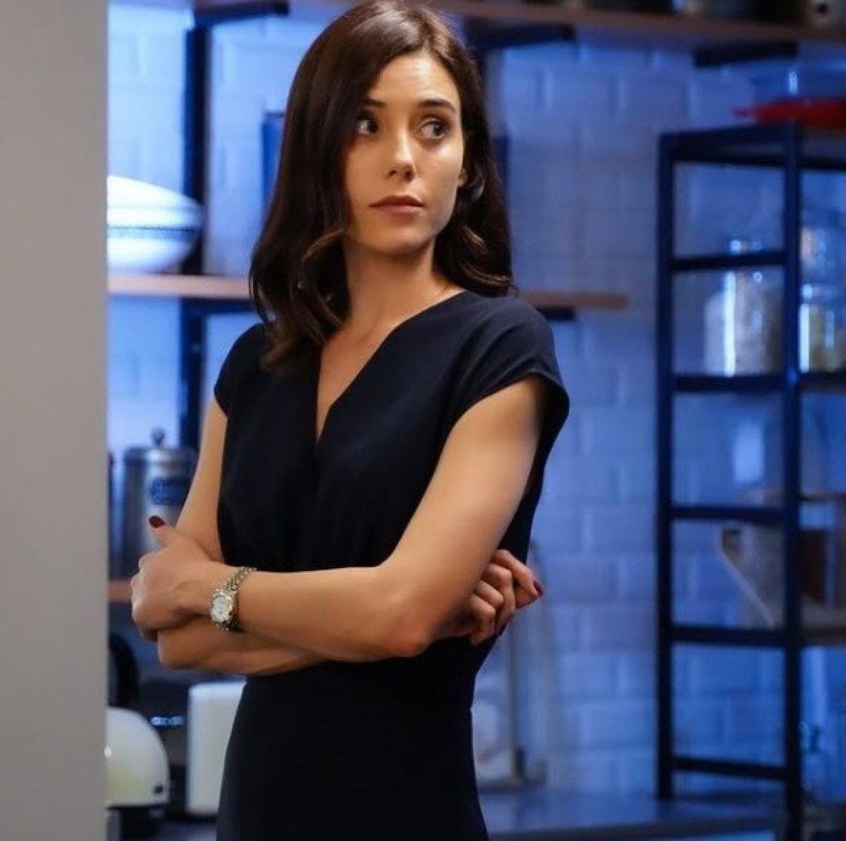 Cansu Dere: Tanınmışlığın getirdiği farklı kimliklerim yok