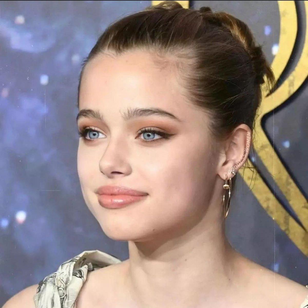 Angelina Jolie ile Brad Pitt'in kızı Shiloh büyüdü