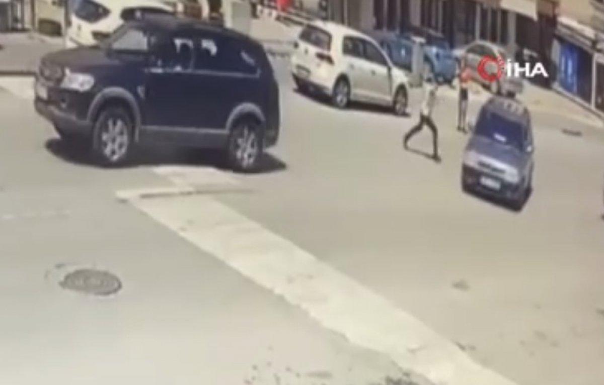 Ankara’da taciz iddiası: Araca sopa ile saldırdı