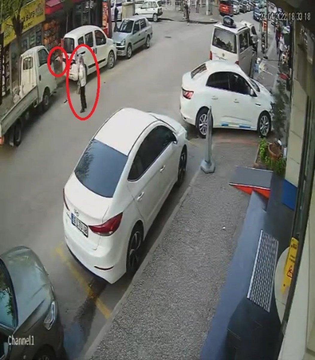 Bursa'da arabasının bagajını açarken kamyonet çarptı