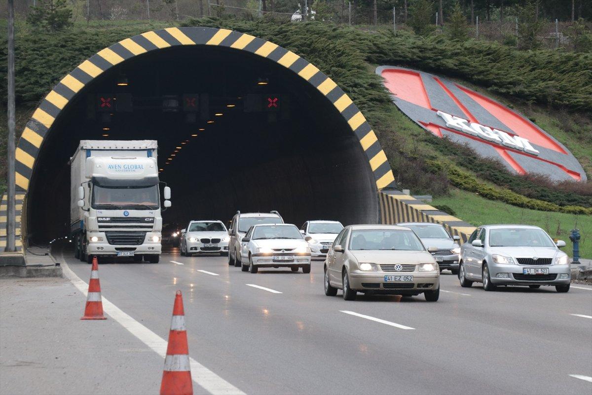 Bolu ve Düzce kesiminde bayram trafiği