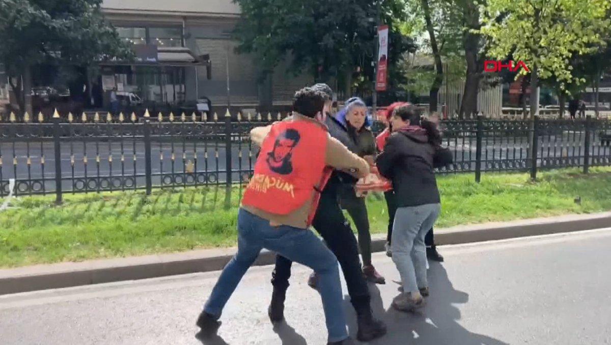 1 Mayıs kutlamalarında Taksim'e yürümek isteyen grupla polis arasında arbede