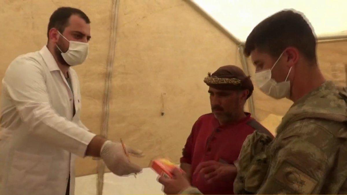 Mehmetçik, Barış Pınarı bölgesinde desteklerine devam ediyor