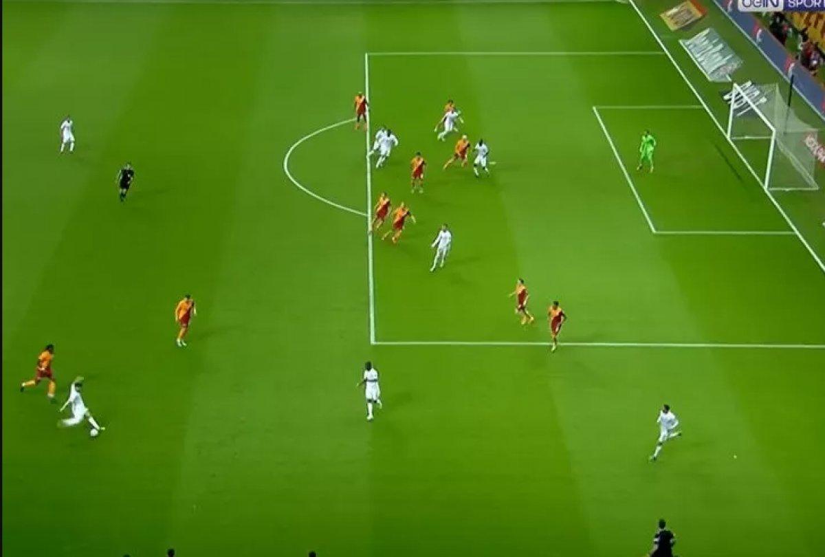 Sivassporlu Ahmet Oğuz'un Muslera'yı çaresiz bırakan golü