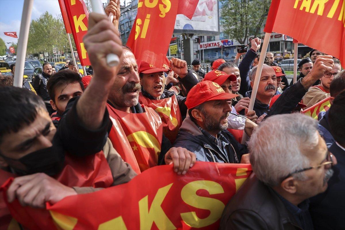 1 Mayıs kutlamalarında Taksim'e yürümek isteyen grupla polis arasında arbede