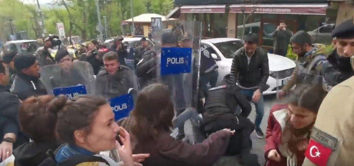 1 Mayıs kutlamalarında Taksim'e yürümek isteyen grupla polis arasında arbede