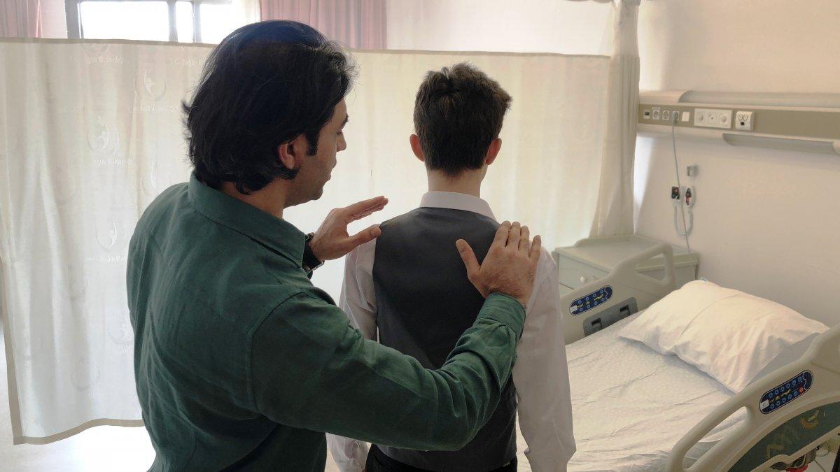 Sakarya'da, bisiklet kazasıyla kemiklerindeki eğriliği fark etti