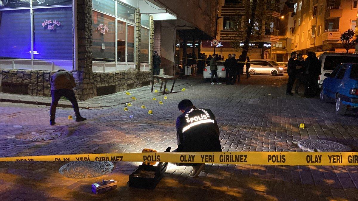 Zeytinburnu'nda silahlı kavga: 3 yaralı