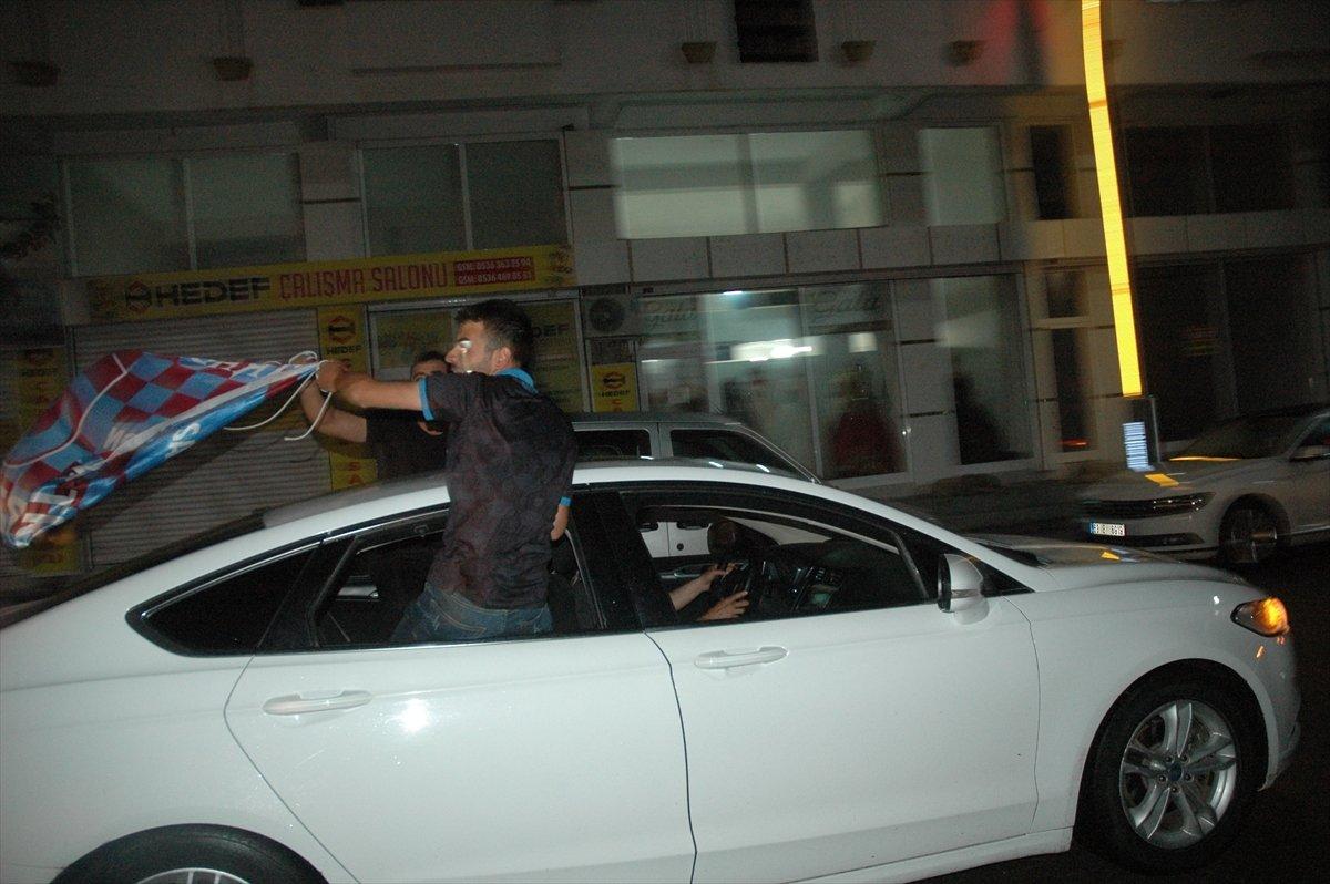 Diyarbakır'da Trabzonsporlu köylülerin şampiyonluk sevinci