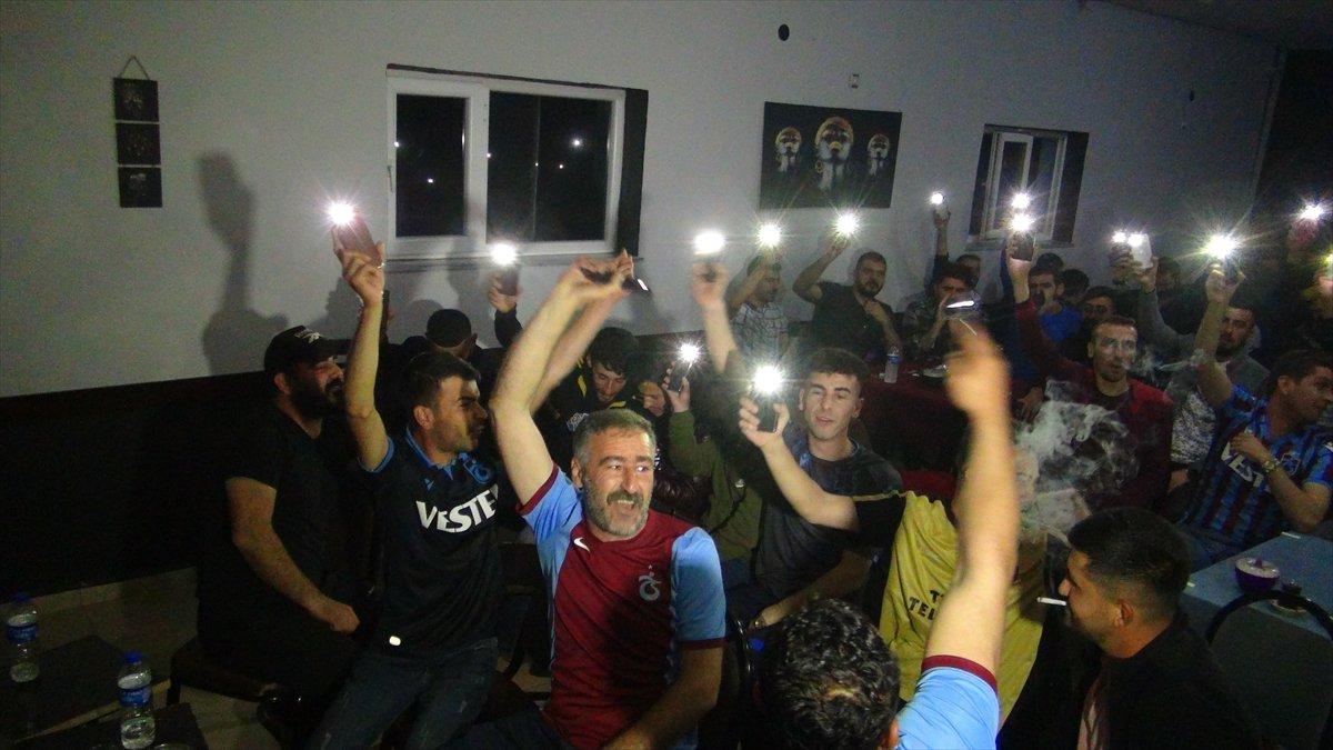 Diyarbakır'da Trabzonsporlu köylülerin şampiyonluk sevinci