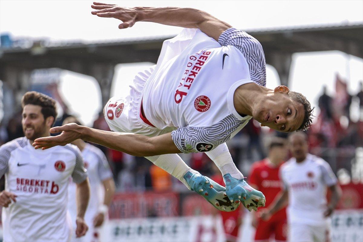 Ankaragücü ve Ümraniyespor Süper Lig'e yükseldi