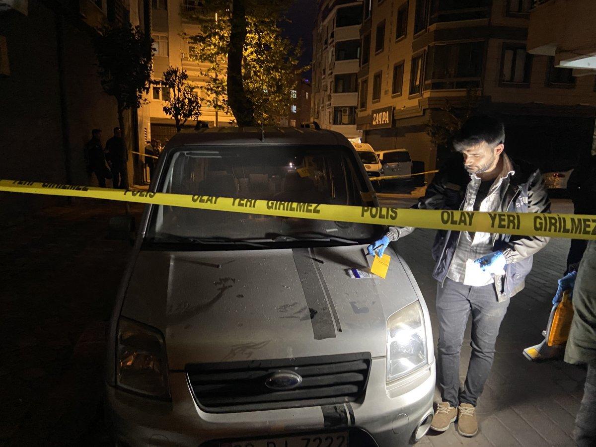 Zeytinburnu'nda silahlı kavga: 3 yaralı