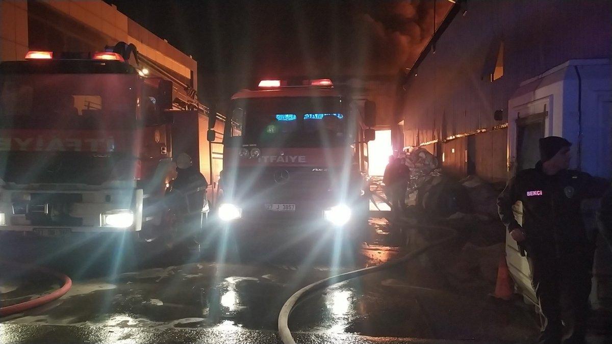 Gaziantep'te geri dönüşüm fabrikasında yangın çıktı