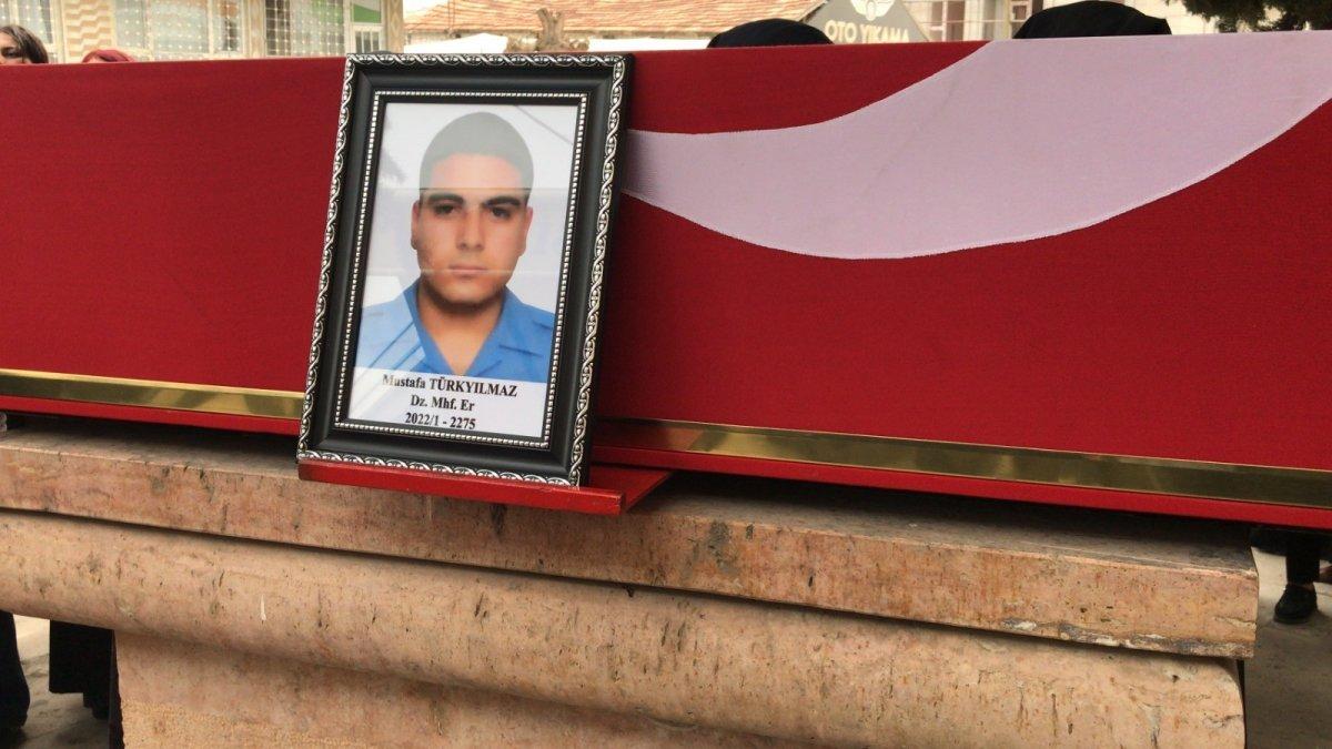 Birliğinde şehit düşen asker Kırşehir'de defnedildi