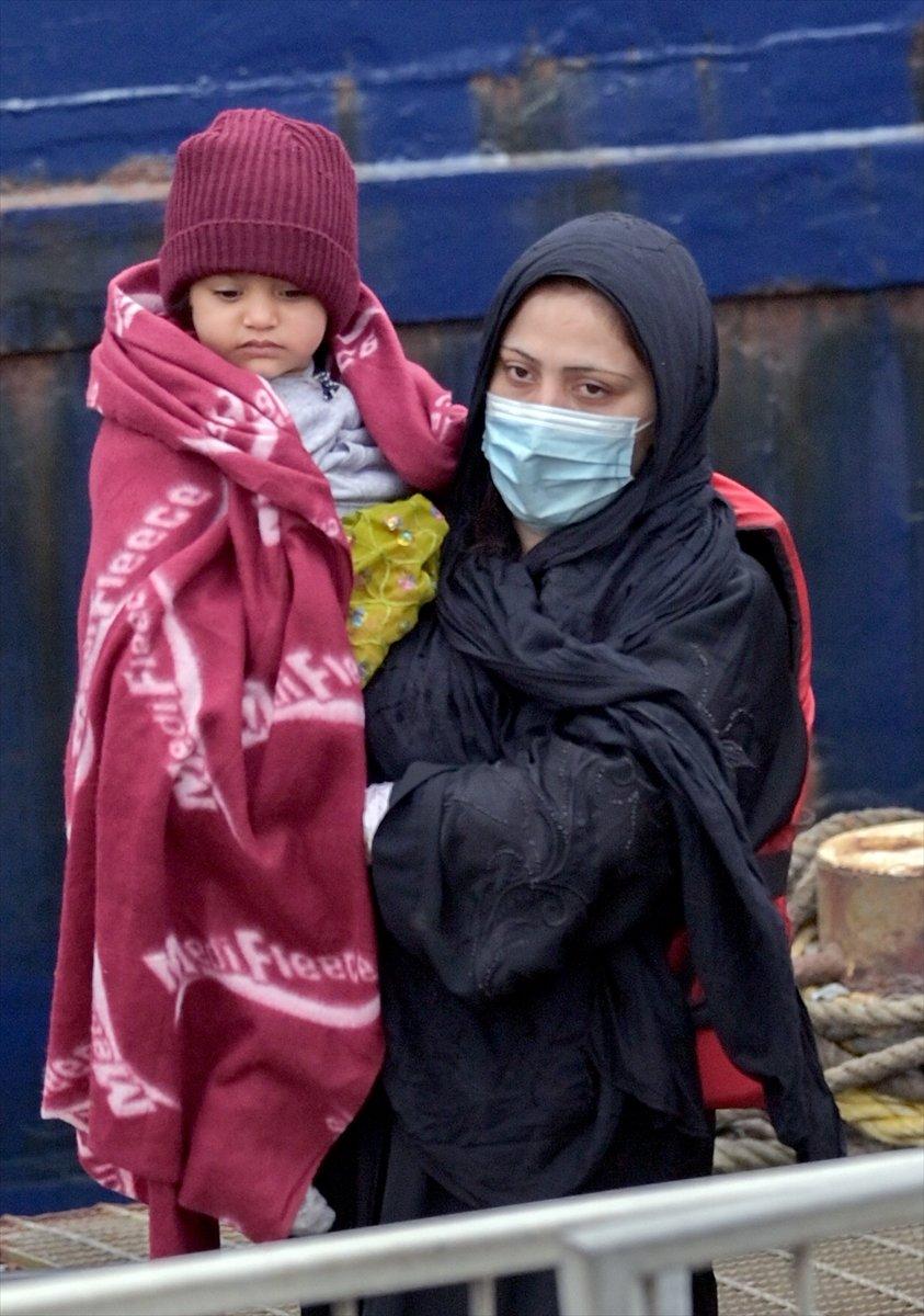 İngiltere, düzensiz göçmenleri Manş Denizi'nde yakaladı