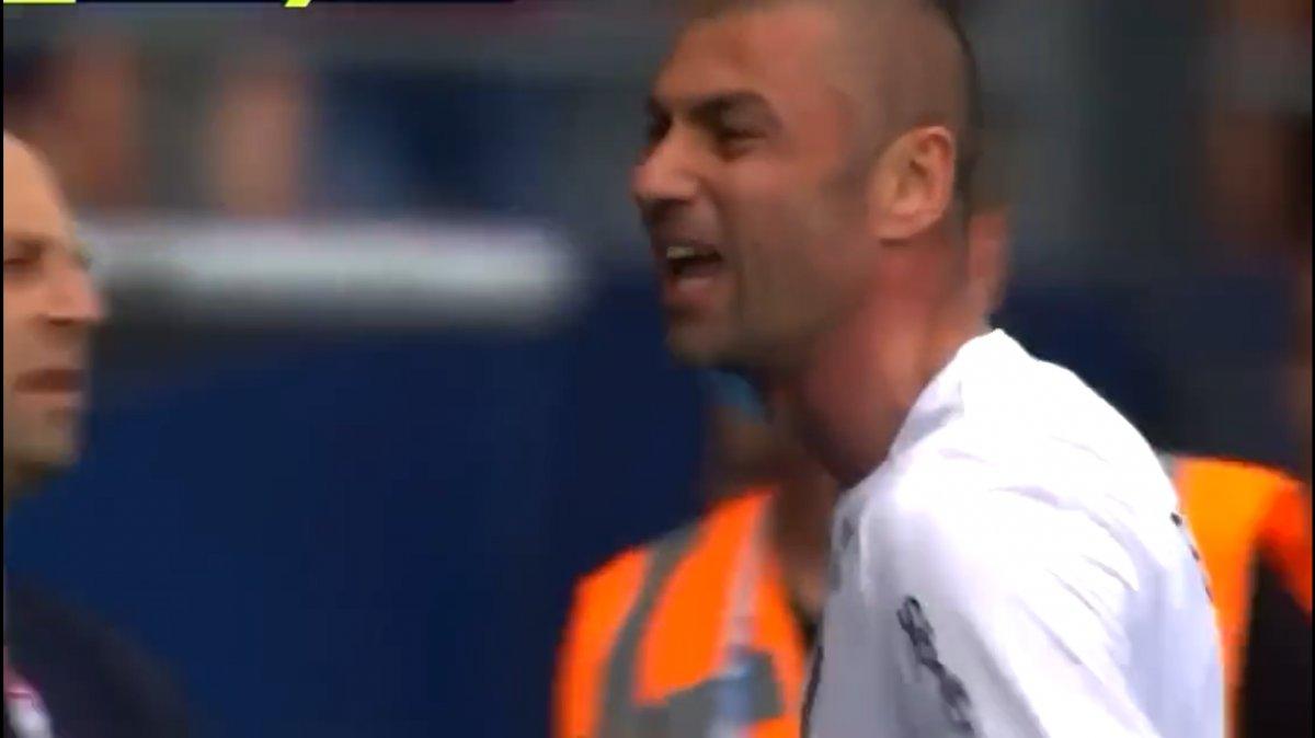 Burak Yılmaz, oyundan atılınca küfretti
