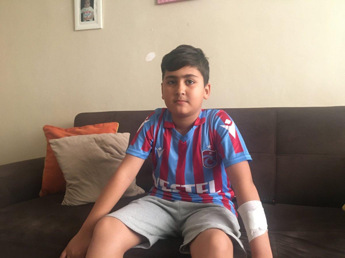 Küçükçekmece'de, 12 yaşındaki çocuk okulda bıçaklandı