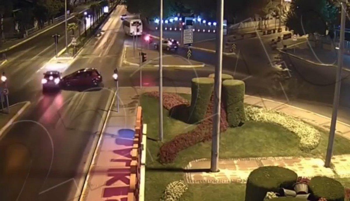 Balıkesir'deki korkunç kazalar kamerada