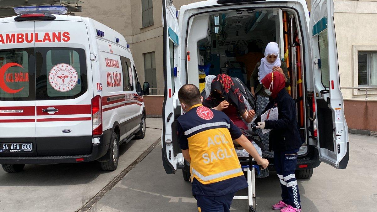 Sakarya'da havaya sıkılan mermi, genç kızın başına isabet etti