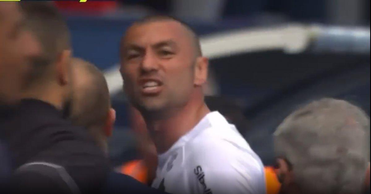 Burak Yılmaz, oyundan atılınca küfretti