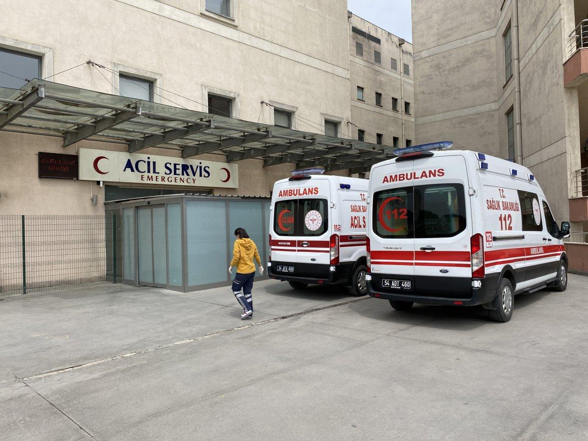 Sakarya'da havaya sıkılan mermi, genç kızın başına isabet etti