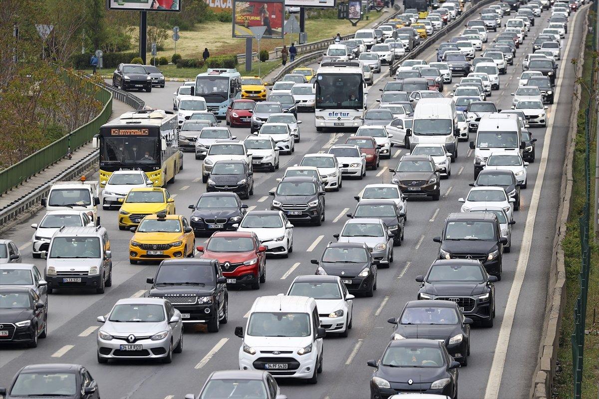 İstanbul'da trafik yoğunluğu yüzde 65'e yükseldi