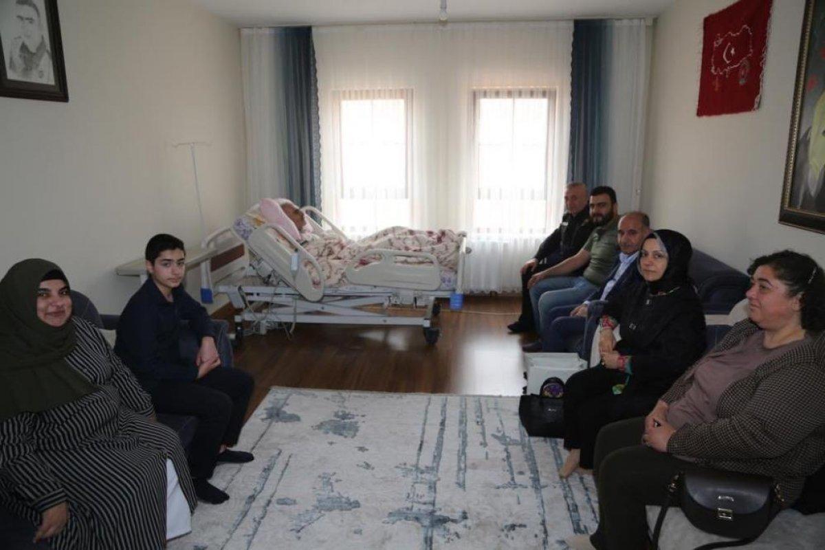 Emniyet Genel Müdürü Aktaş’tan kahraman şehit Fethi Sekin’in babasına ziyaret