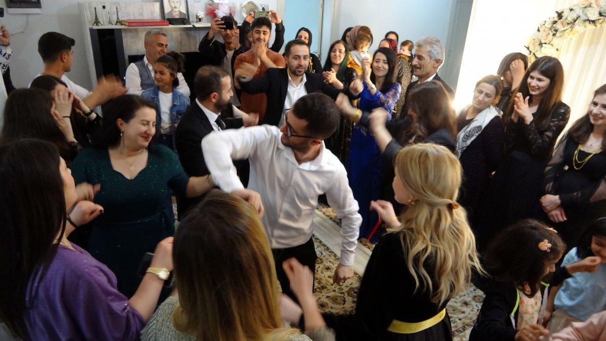 Savaş nedeniyle ülkesinde nişan yapamayan Ukraynalı gelin Hakkari'ye geldi