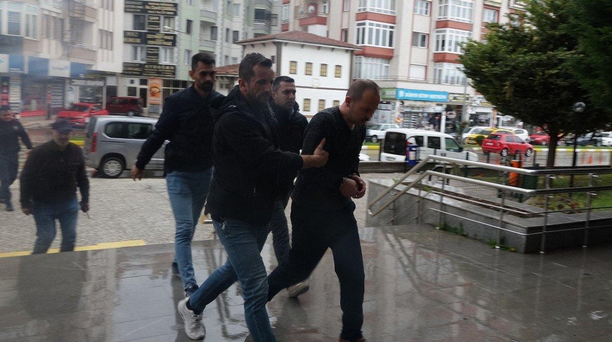 Çorum'da tartıştığı eşini boğmaya kalkıştı