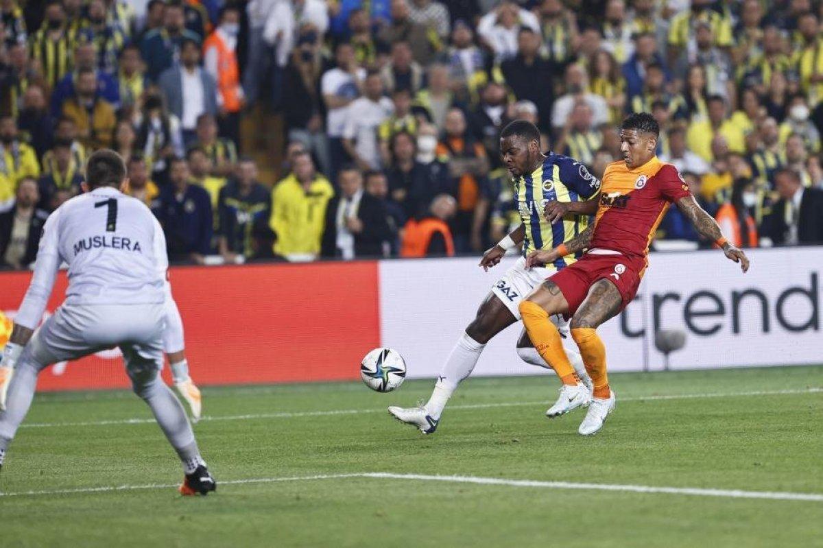 Osayi Samuel'den Galatasaray derbisine övgü