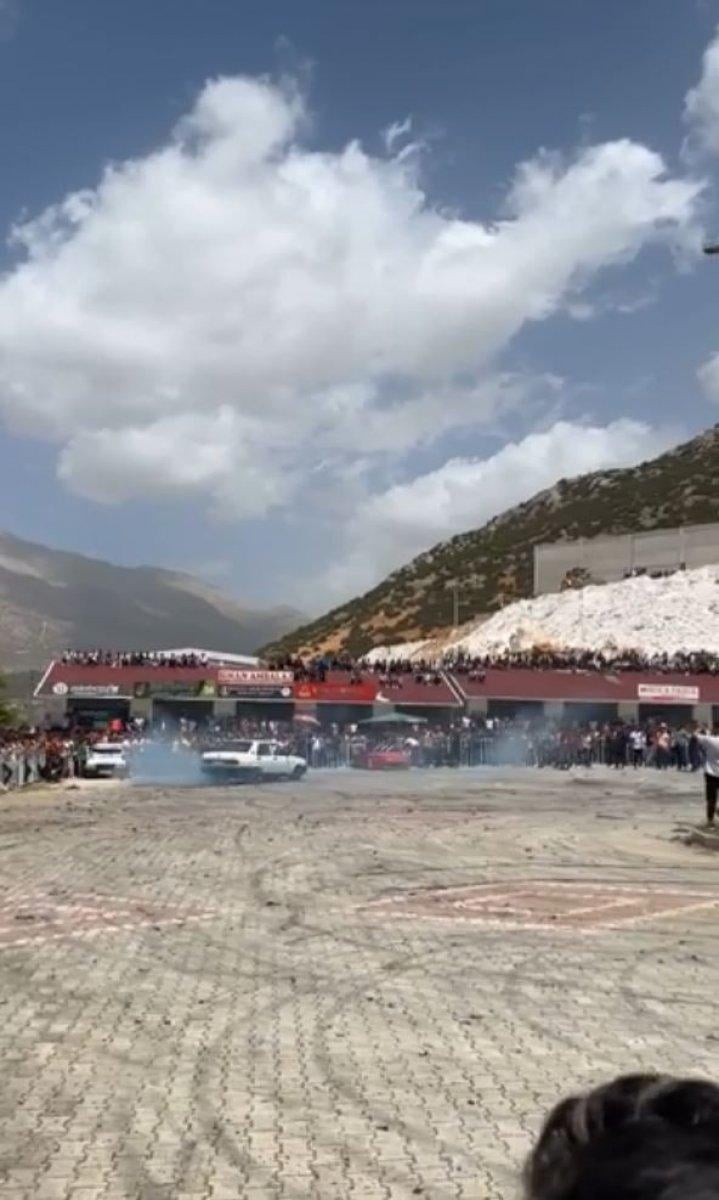 Antalya'da drift festivalinde faciadan dönüldü