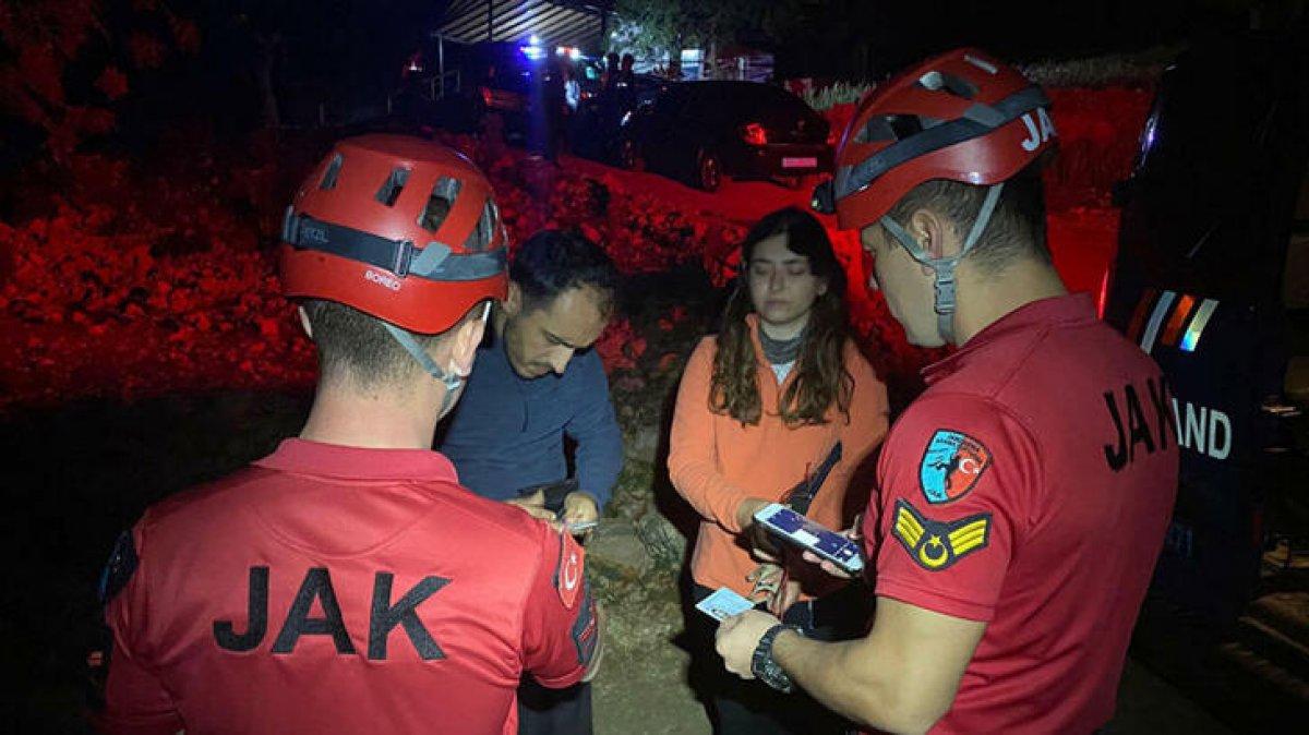 Likya Yolu'nda yürüyüş sırası kaybolan çift, 3 saatlik çalışmayla bulundu