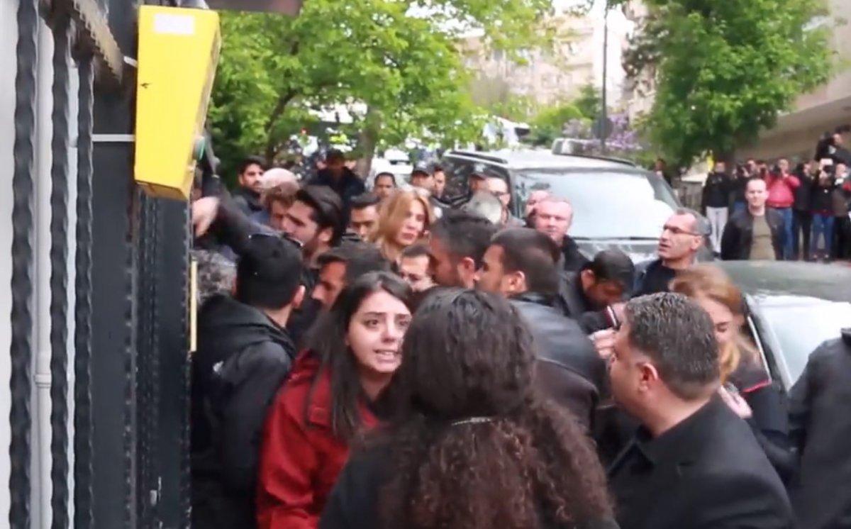 Ankara'daki HDP binası önünde 'katil polis' sloganları atıldı