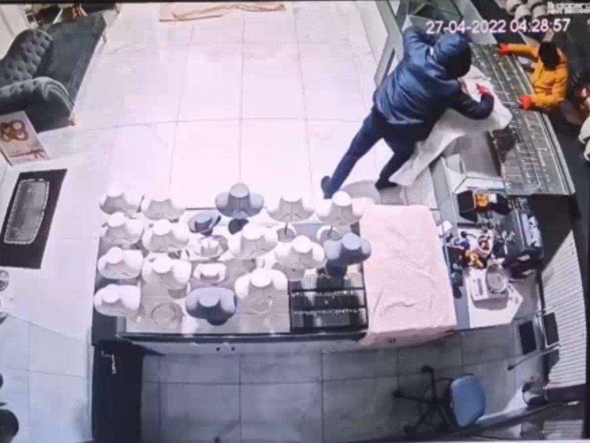 Beykoz'da kuyumcu soygunu